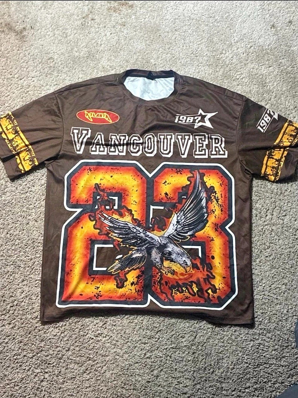 ROMWE Vancouver 1987 Eagle Flame 23 Streetwear Jersey T-Shirt Jersey Brown Large